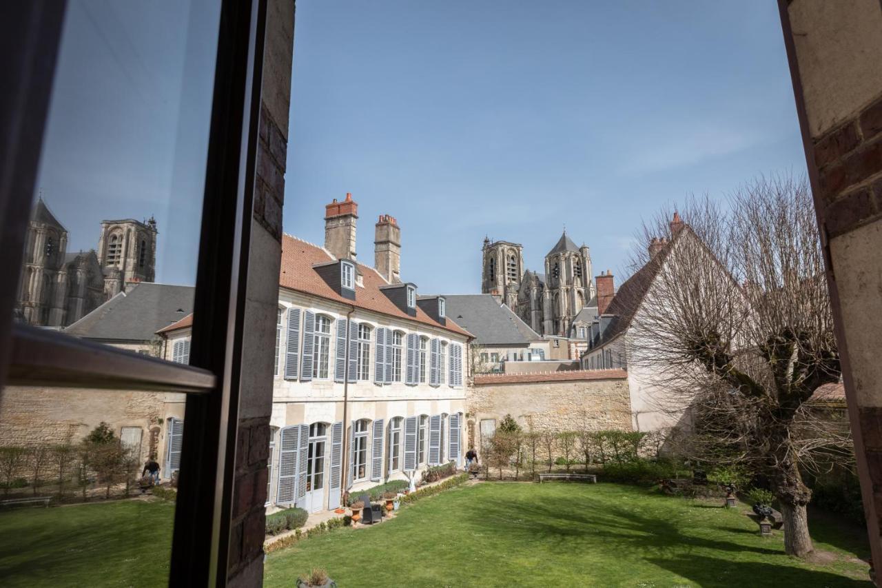 Bed & Breakfast L'hotel De Panette, Un Exceptionnel Chateau En Coeur De Bourges