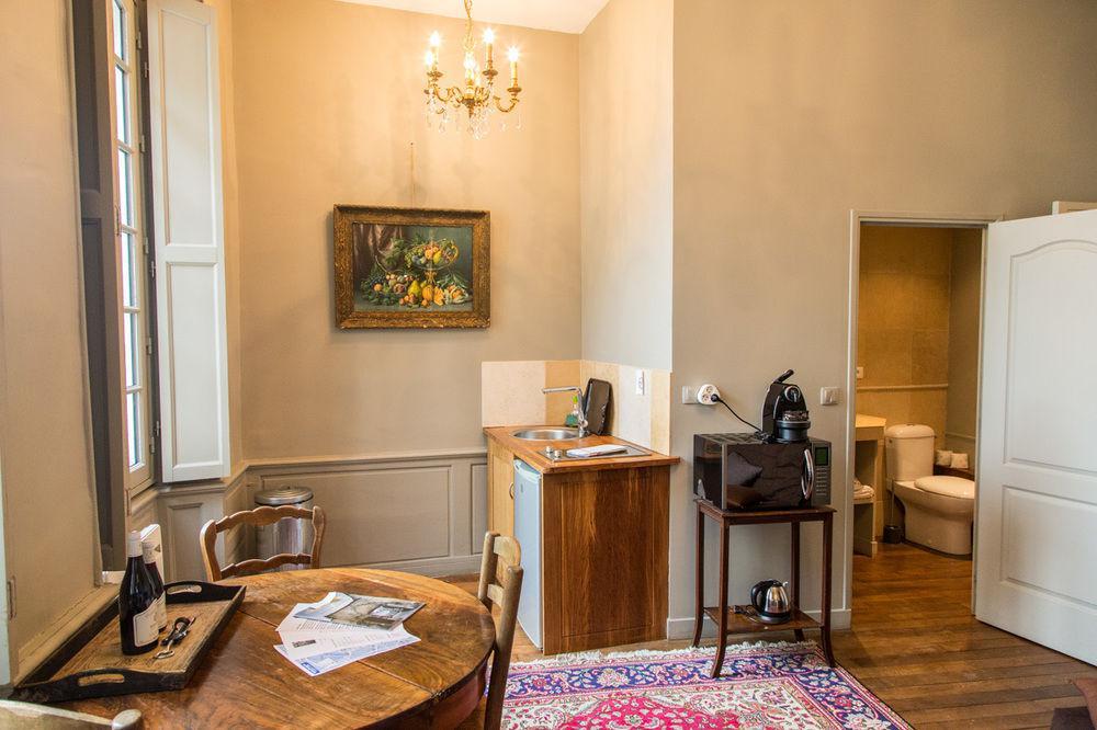 L'hotel De Panette, Un Exceptionnel Chateau En Coeur De Bed & Breakfast Bourges