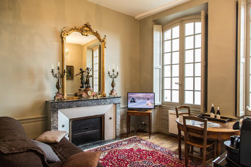 Bed & Breakfast L'Hotel De Panette, Un Exceptionnel Chateau En Coeur De Ville Bourges