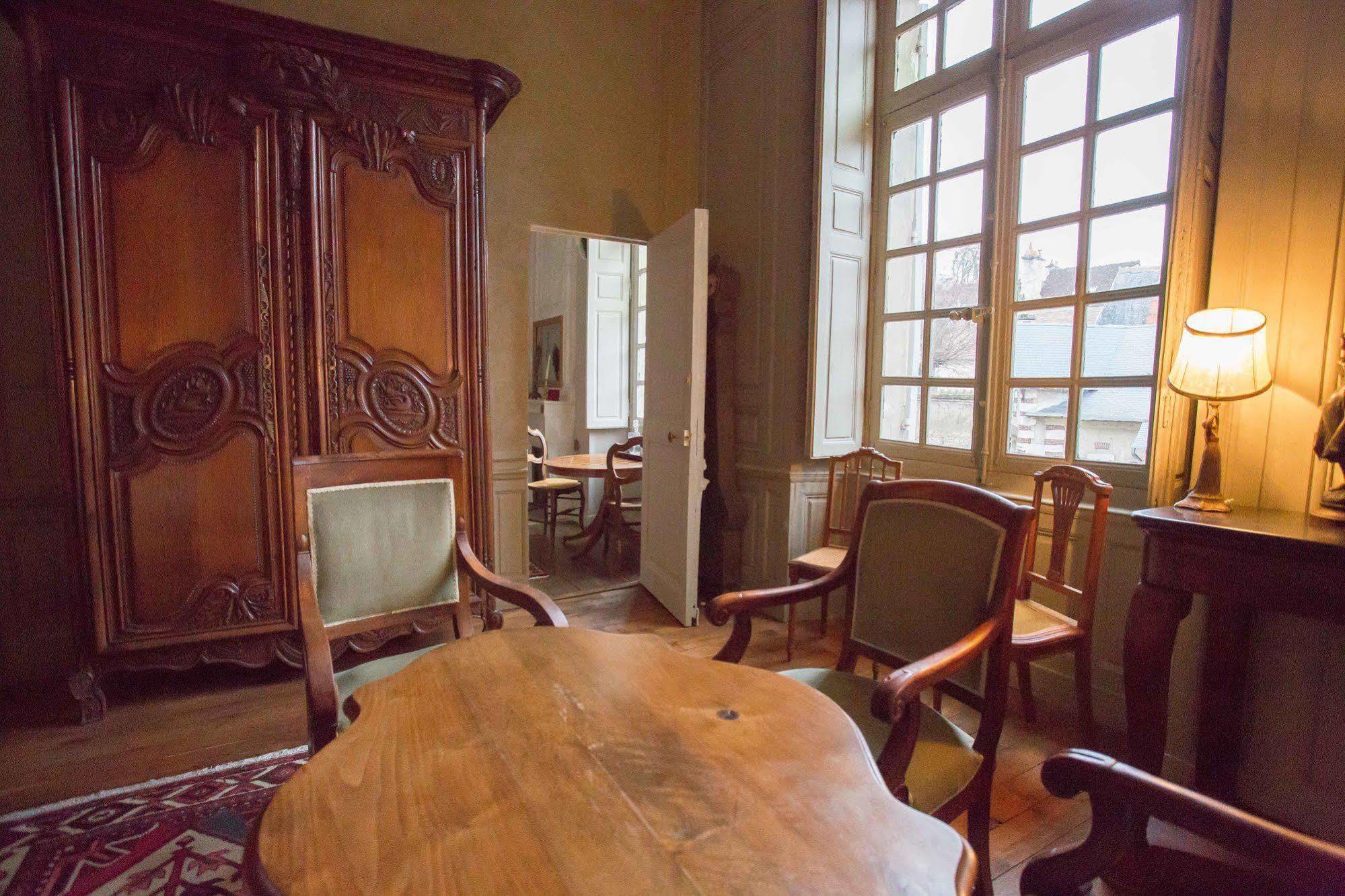 L'hotel De Panette, Un Exceptionnel Chateau En Coeur De Bed & Breakfast